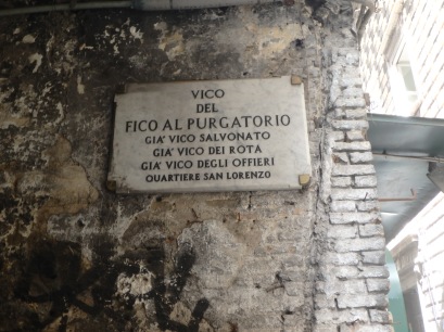 This is Vico del Fico al Purgatario. But it used to be Vico Salvonato, Dei Rota, and Degli Offieri. All in the San Lorenzo neighborhood.