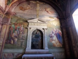 Chapel of San Leonardo, with works by Pinturcchio